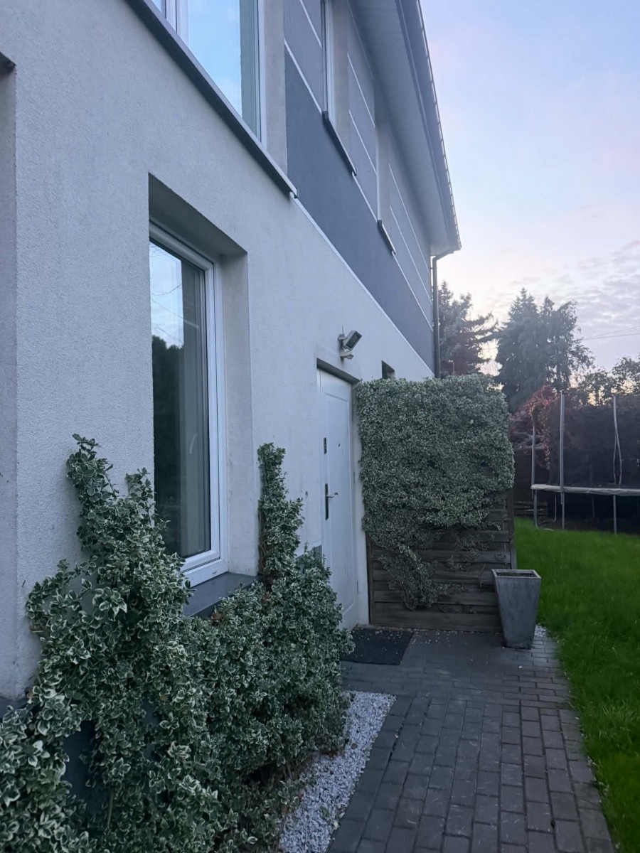 Segment ok. 130m2 w Grodzisku Maz. Nadarzyńska — zdjęcie 1