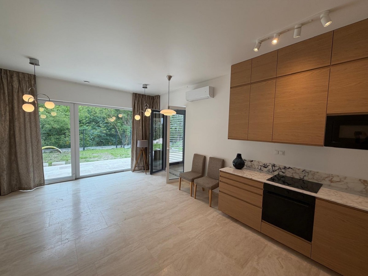 Nowoczesny dom 125 m² + taras 40 m² blisko lasu — zdjęcie 2