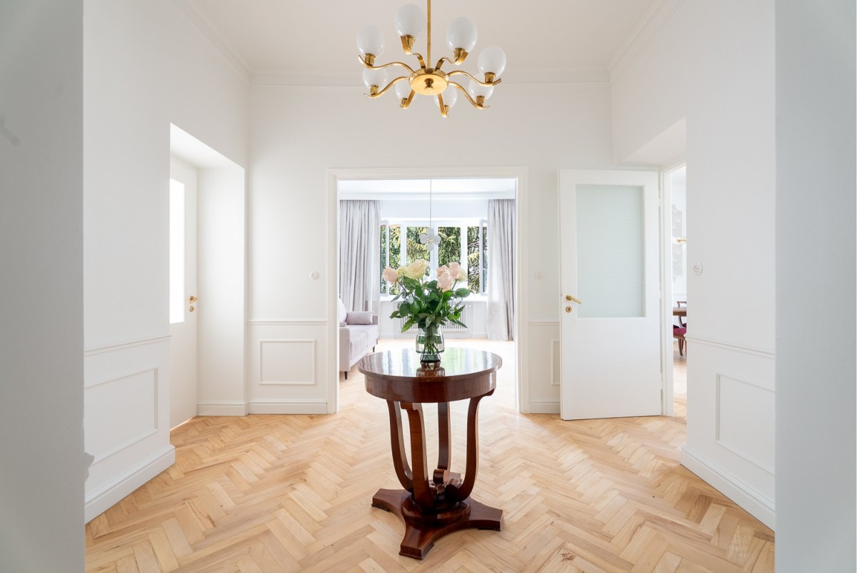 Reprezentacyjny apartament przy parku Łazienkowski — zdjęcie 2