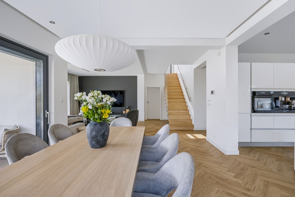 Nowoczesny dom 245 m²  basen  4 sypialnie  Głosków — zdjęcie 5