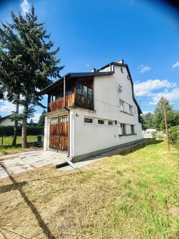 Dom pod hostel – Zielonka. ok 220 m2 — zdjęcie 2