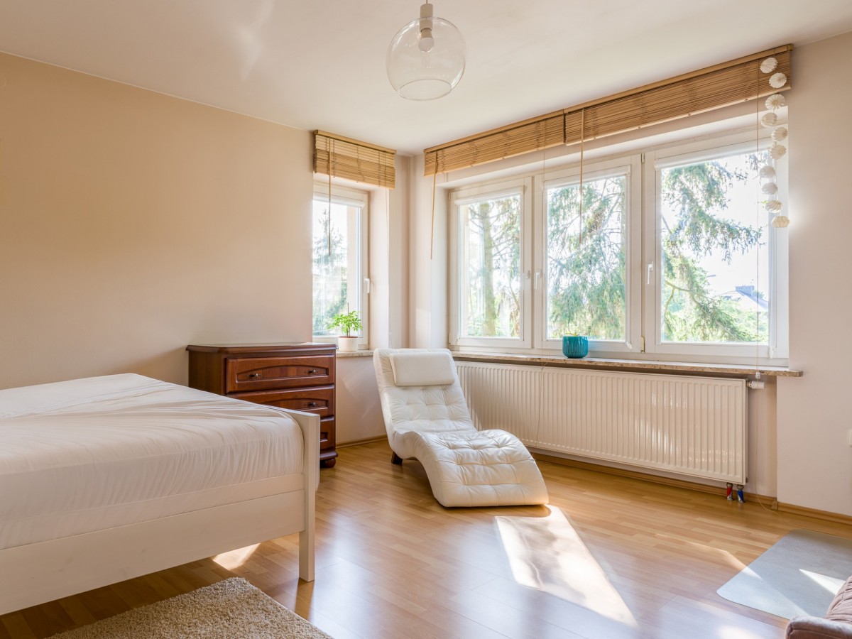 Piętro i poddasze domu 140 m2 Piastów, miejsca pos — zdjęcie 3