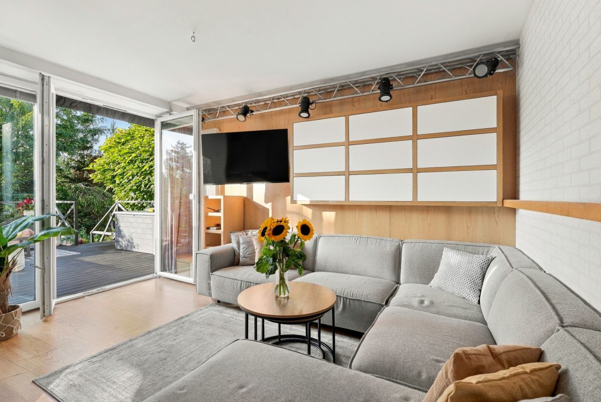 114 m² | prywatna kondygnacja z antresolą | zachód — zdjęcie 1