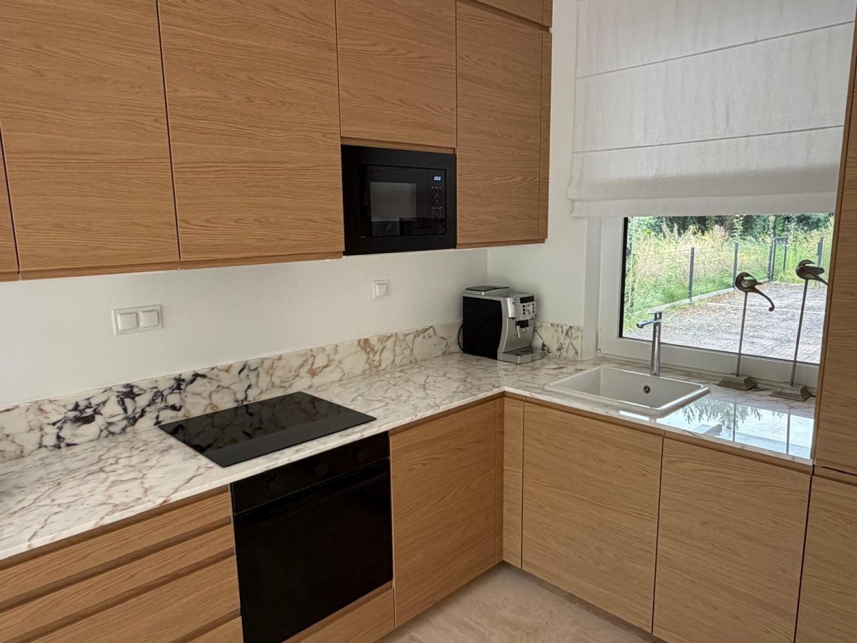 Nowoczesny dom 125 m² + taras 40 m² blisko lasu — zdjęcie 3