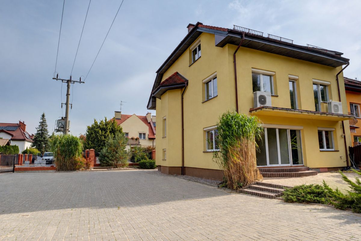 Budynek 274m² na sprzedaż - Warszawa Bielany — zdjęcie 1