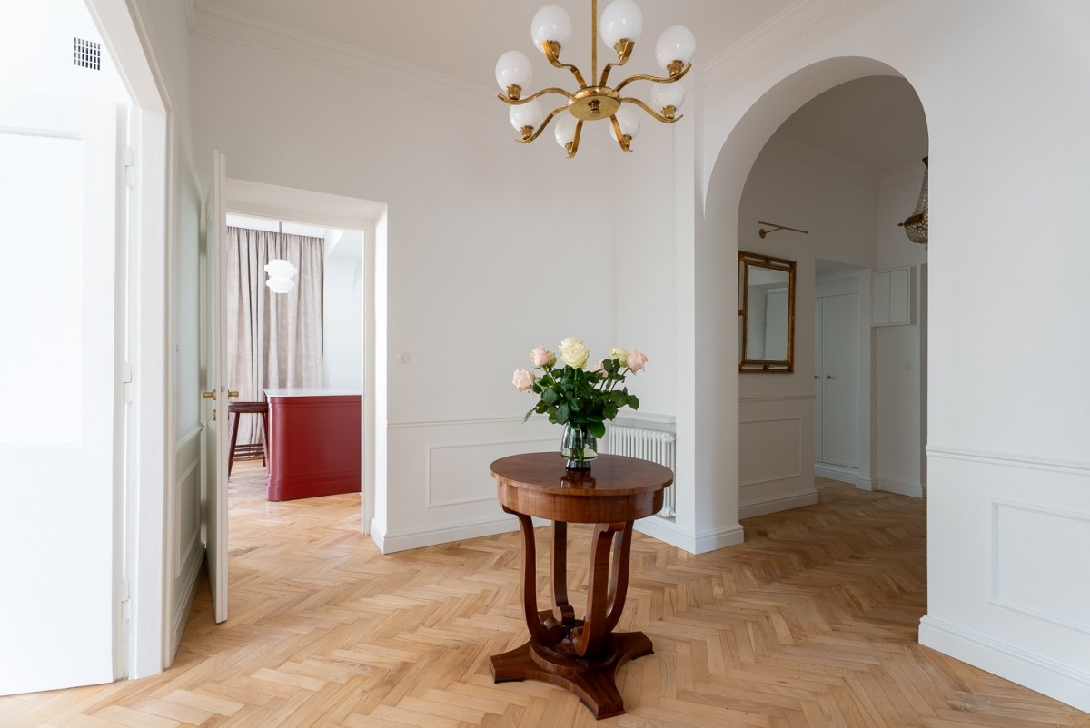 Reprezentacyjny apartament przy parku Łazienkowski — zdjęcie 3