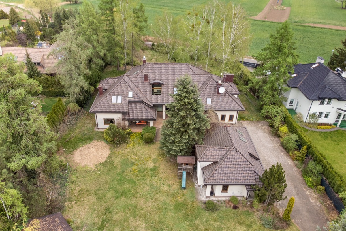 Dziekanów Leśny, dom, 5 sypialni, ogród, sad. — zdjęcie 1