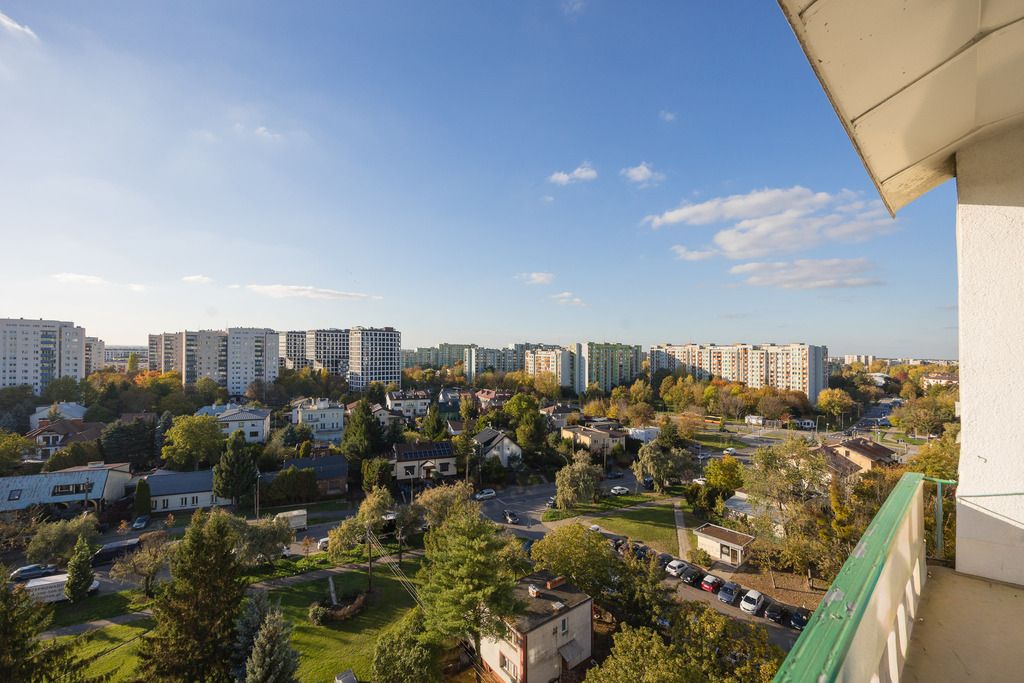 Autobus, tramwaj, metro  Widok nad dachami Jelonek — zdjęcie 2