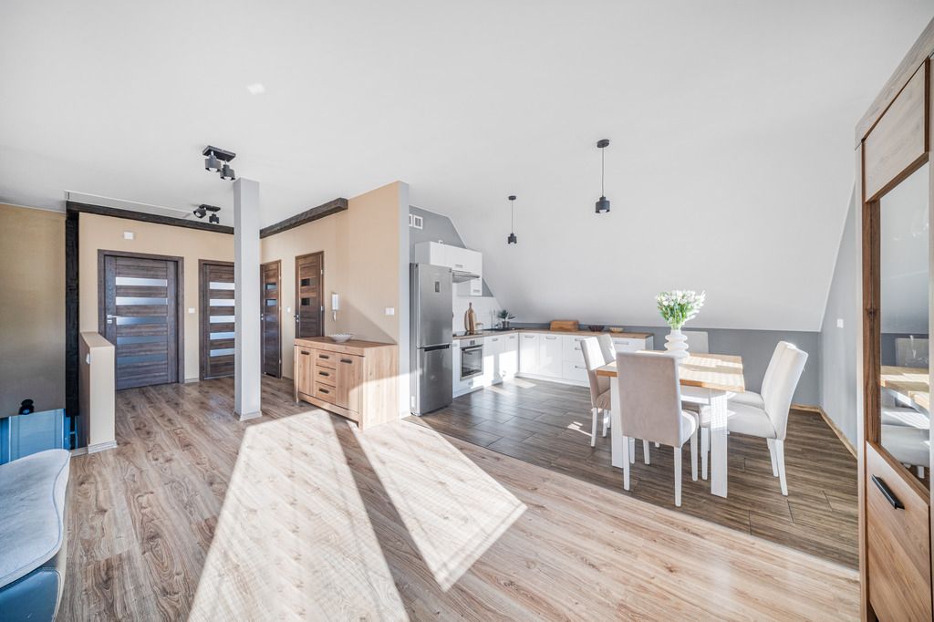 Nowa Wola  80 m2  3 POKOJE  BLISKO SZKOŁY — zdjęcie 2