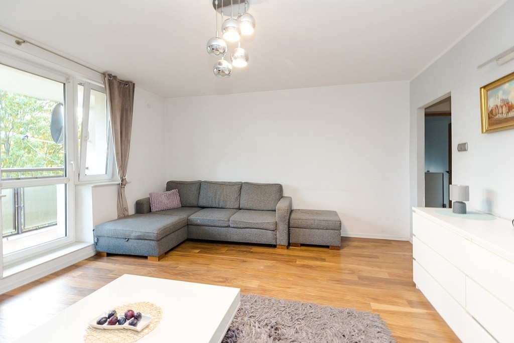 4 pokoje blisko SKM, parking, balkon, duża piwnica — zdjęcie 4
