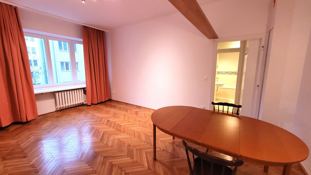 centrum, Kamienica, ciche, 3 pokoje, winda — zdjęcie 2
