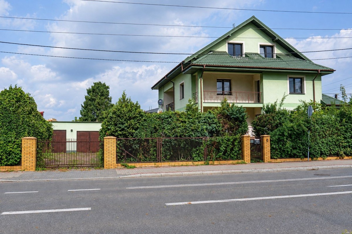 Dom 226m2, Żyrardów, 4 niezależne kondygnacje — zdjęcie 1