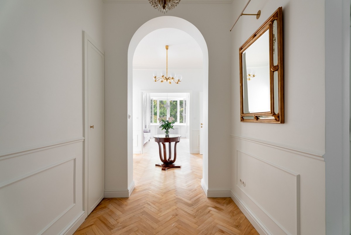 Reprezentacyjny apartament przy parku Łazienkowski — zdjęcie 1