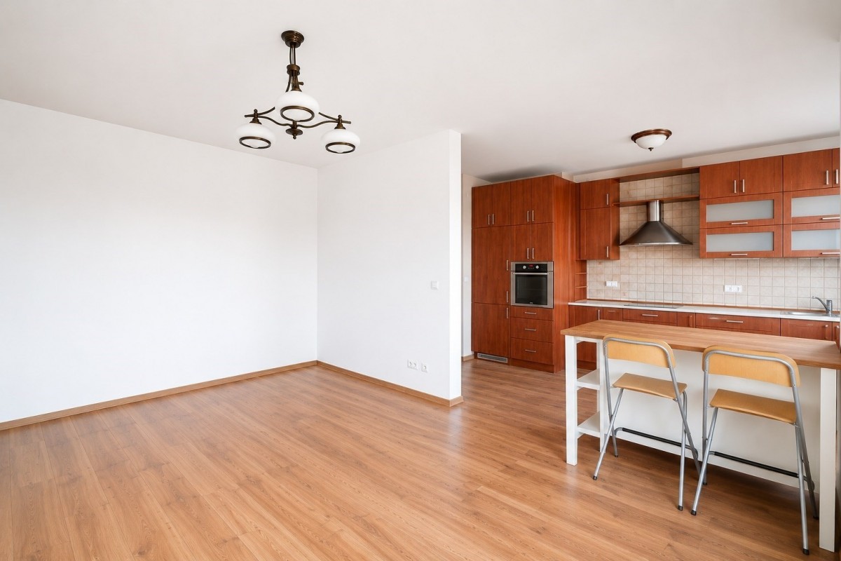Widok na zieleń  Garaż  KomórkaLoggia  balkon! — zdjęcie 5