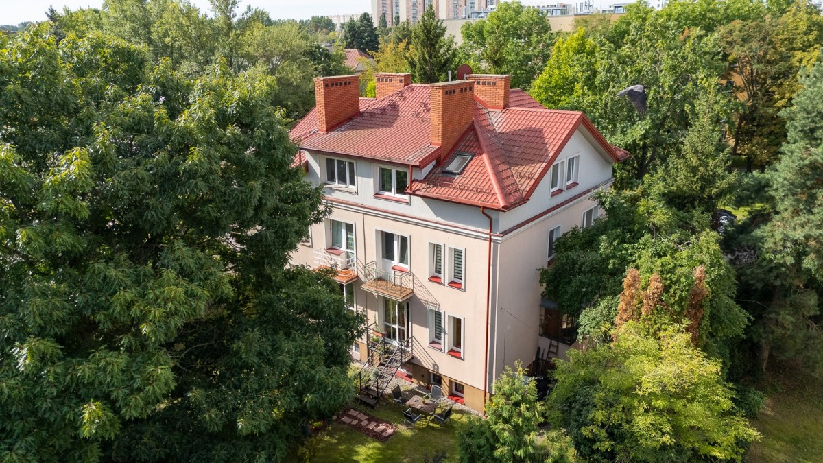 Sadyba - ładny ogród, pięć sypialni, przestrzeń! — zdjęcie 1