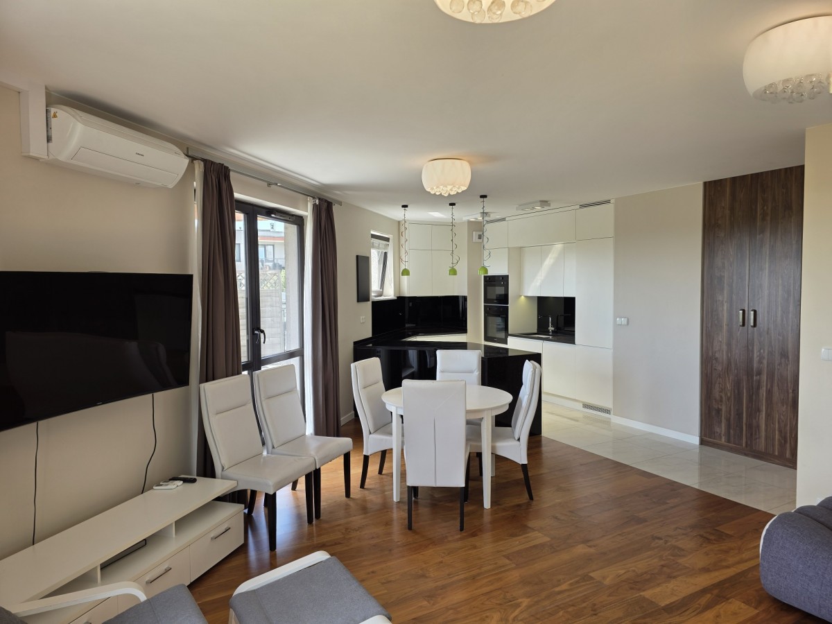 Apartament + 50m2 taras - Wola — zdjęcie 2