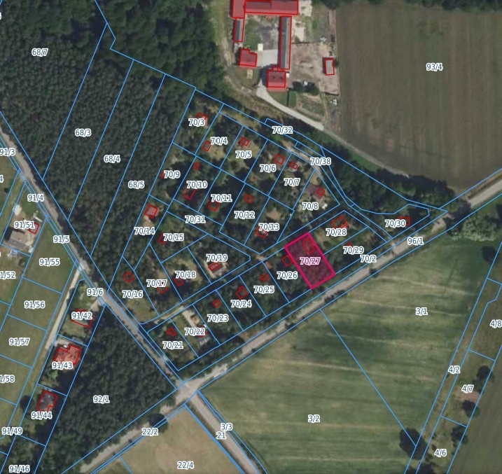 Urokliwa działka 759 m² pod dom rekreacyjny/całoro — zdjęcie 1