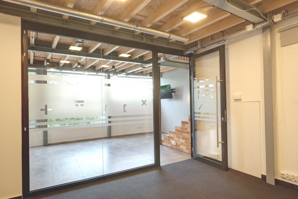 Nowoczesne biuro 170 m² | Open Space | Parking — zdjęcie 3