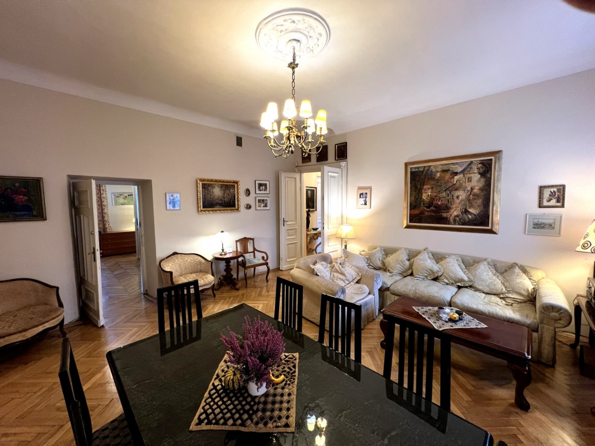 APARTAMENT W KAMIENICY Z 1900r. — zdjęcie 1