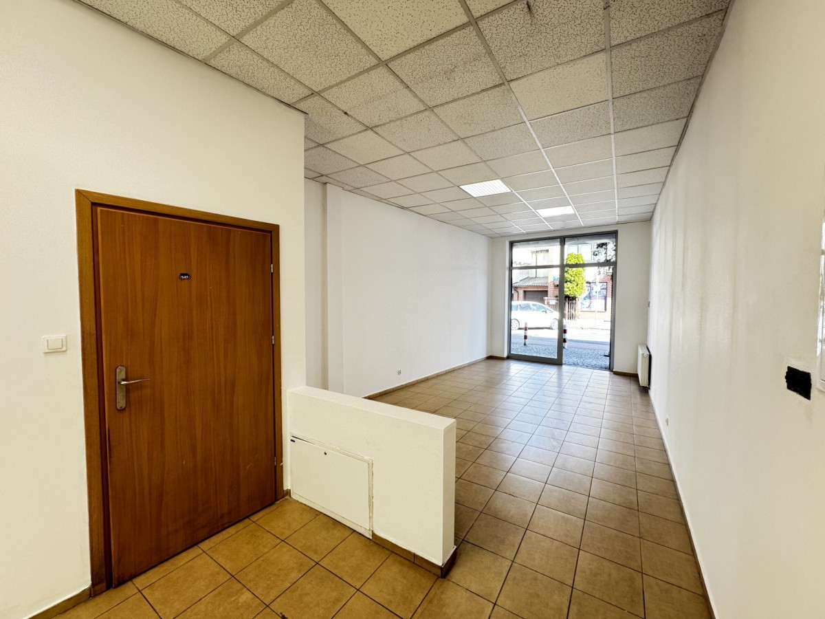 Lokal usługowo-biurowy z witryną w centrum NDM — zdjęcie 5