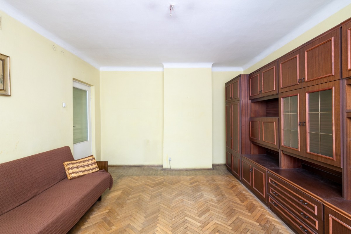 Centrum miasta, PKP 550mM, parking dla mieszkańców — zdjęcie 2