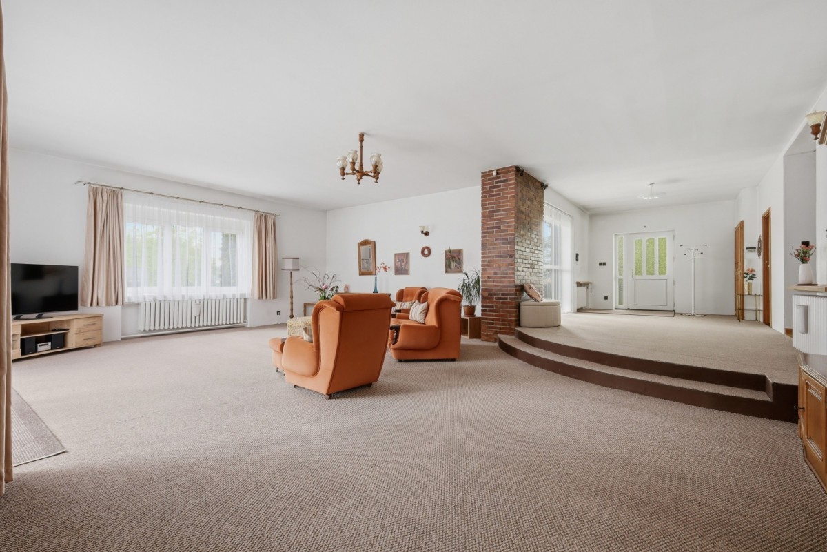 Dom z ogromnym potencjałem | 366m² |działka 2026² — zdjęcie 4