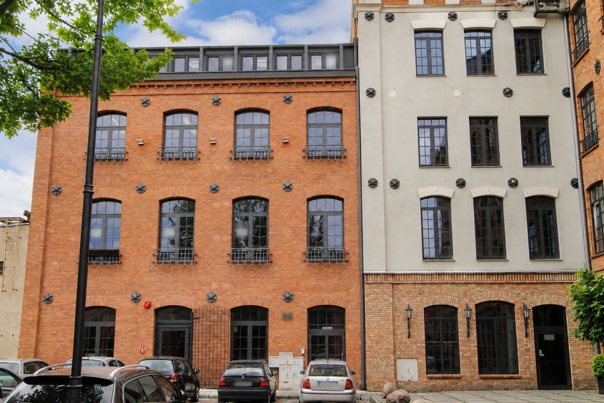 Lokal użytkowy 190m2 w centrum, dostępny od 01.05 — zdjęcie 1