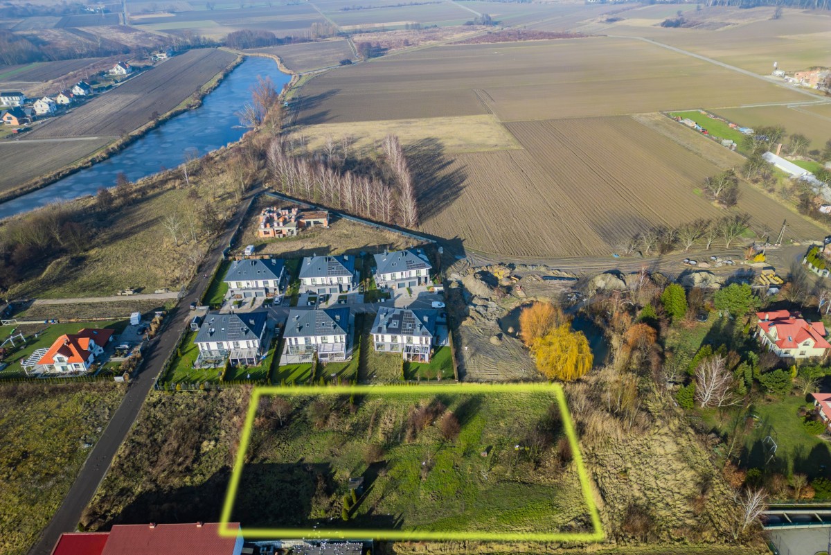 Działka budowlana | WZ | 2 jednostki — zdjęcie 1