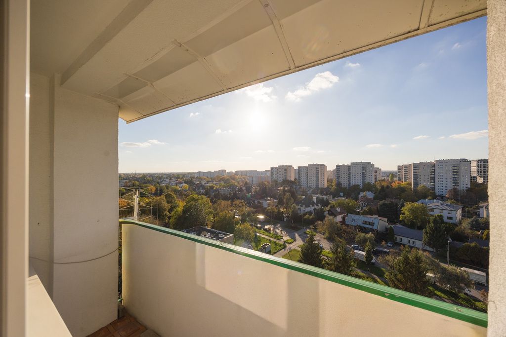 Autobus, tramwaj, metro  Widok nad dachami Jelonek — zdjęcie 4