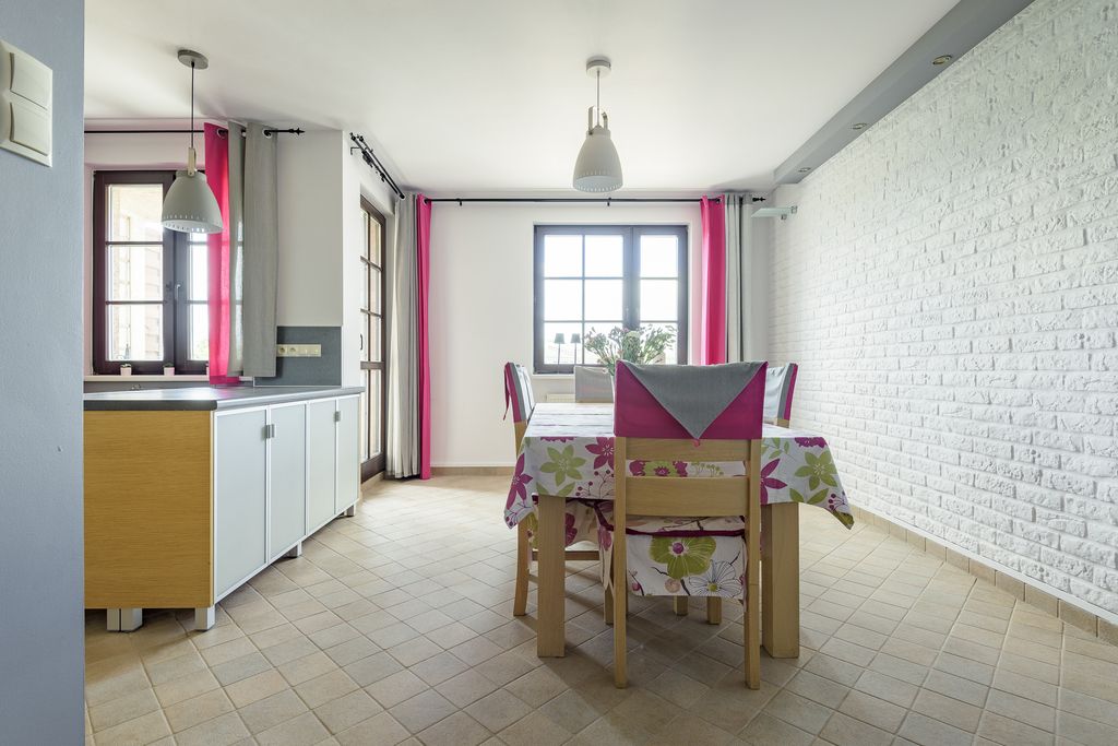 Przestronne mieszkanie 109,9 m²  4 pokoje — zdjęcie 4