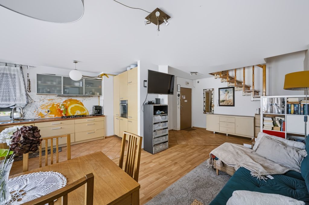 84,4 m²  Dwupoziomowe  Balkon  3 pokoje  gabinet — zdjęcie 4