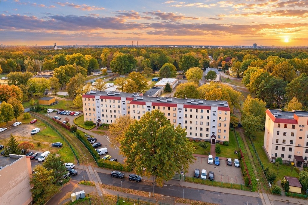 4 pokoje blisko SKM, parking, balkon, duża piwnica — zdjęcie 1