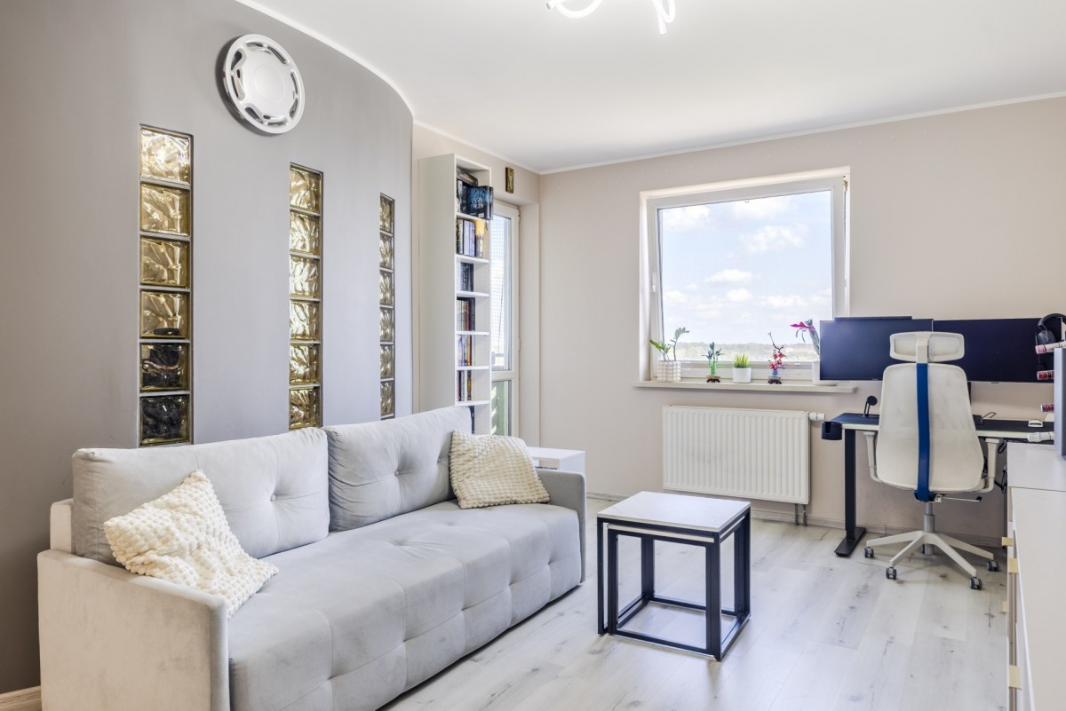 2 pokoje 44,5 m2 | Aluzyjna | 7 piętro i winda — zdjęcie 1