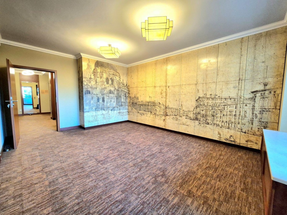 Biuro do wynajęcia 69 m² przy Metrze Świętokrzyska — zdjęcie 3