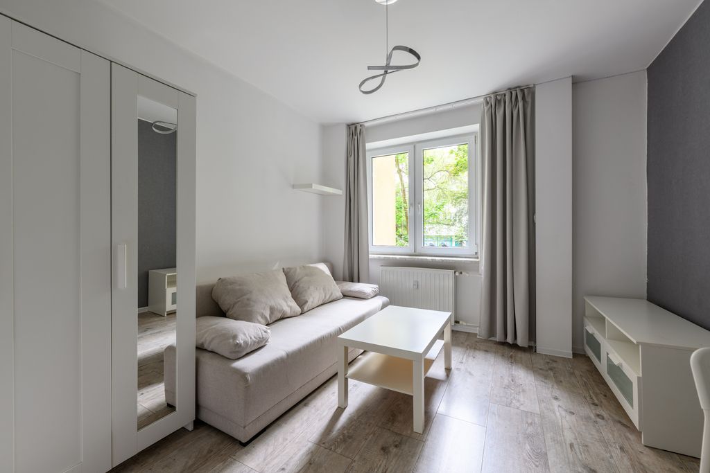 Osowska  kawalerka 17,5 m²  gotowa od zaraz — zdjęcie 1